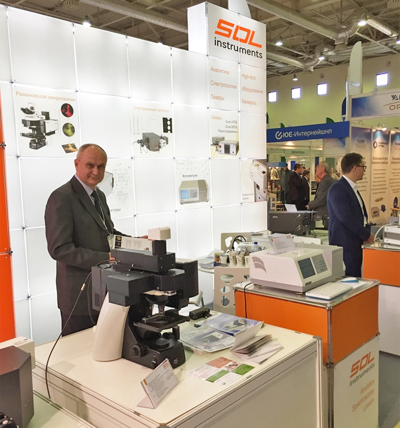 Конфокальный микроскоп Confotec® MR520 и спектрофотометр MC122