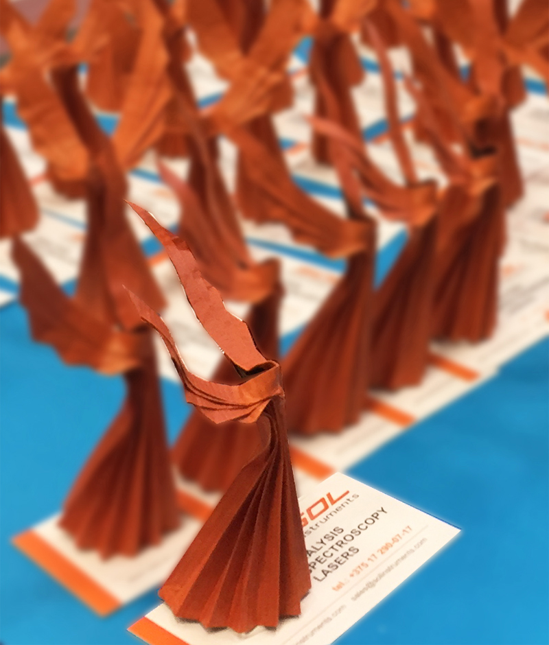 Фирменные оригами 3D-визитки